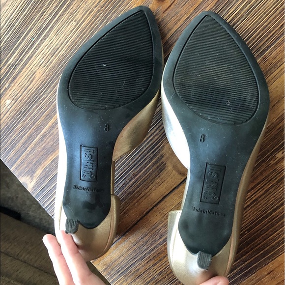 Gold heels - Picture 5 of 6